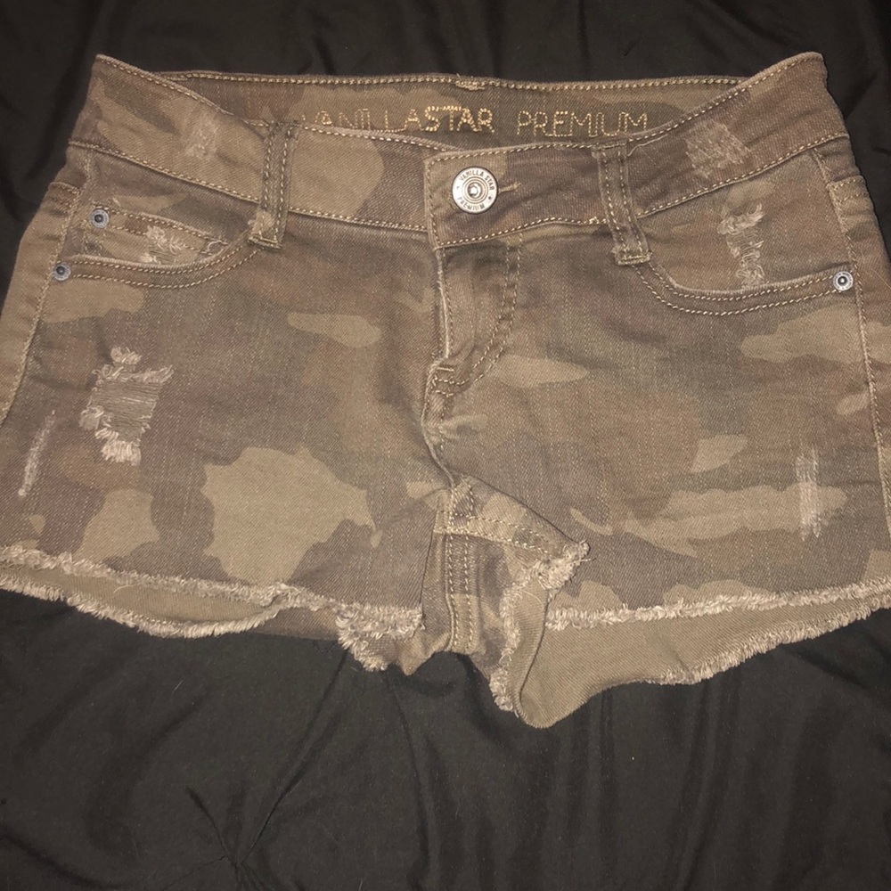 camo shorts